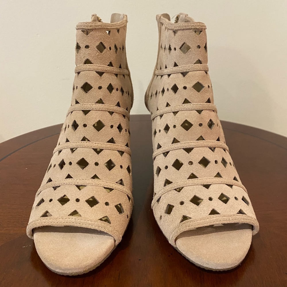 Size 6 Michael Kors Beige Platforms